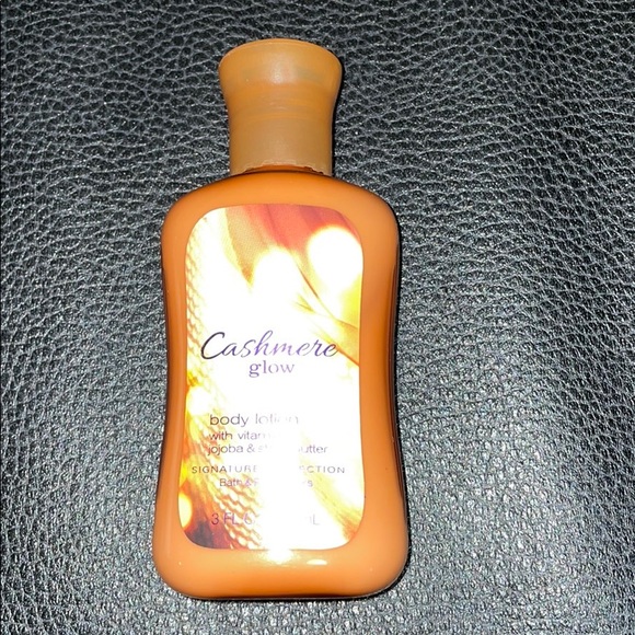 Bath & Body Works Lotion Bundle - Picture 5 of 8